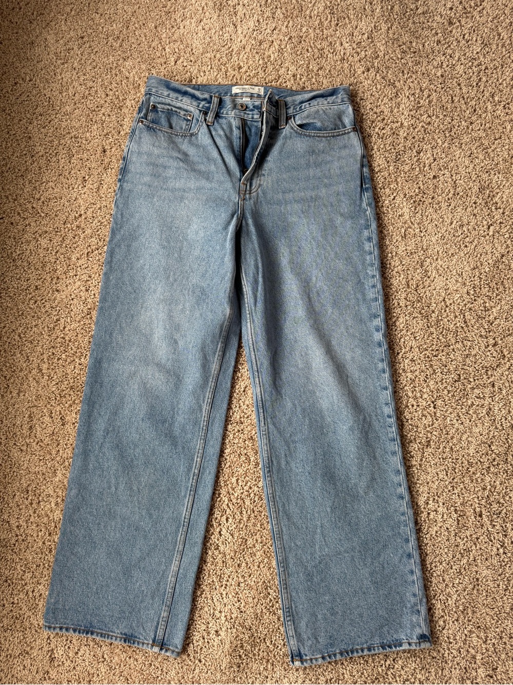 Abercrombie & Fitch Mid Rise Slouchy Jean